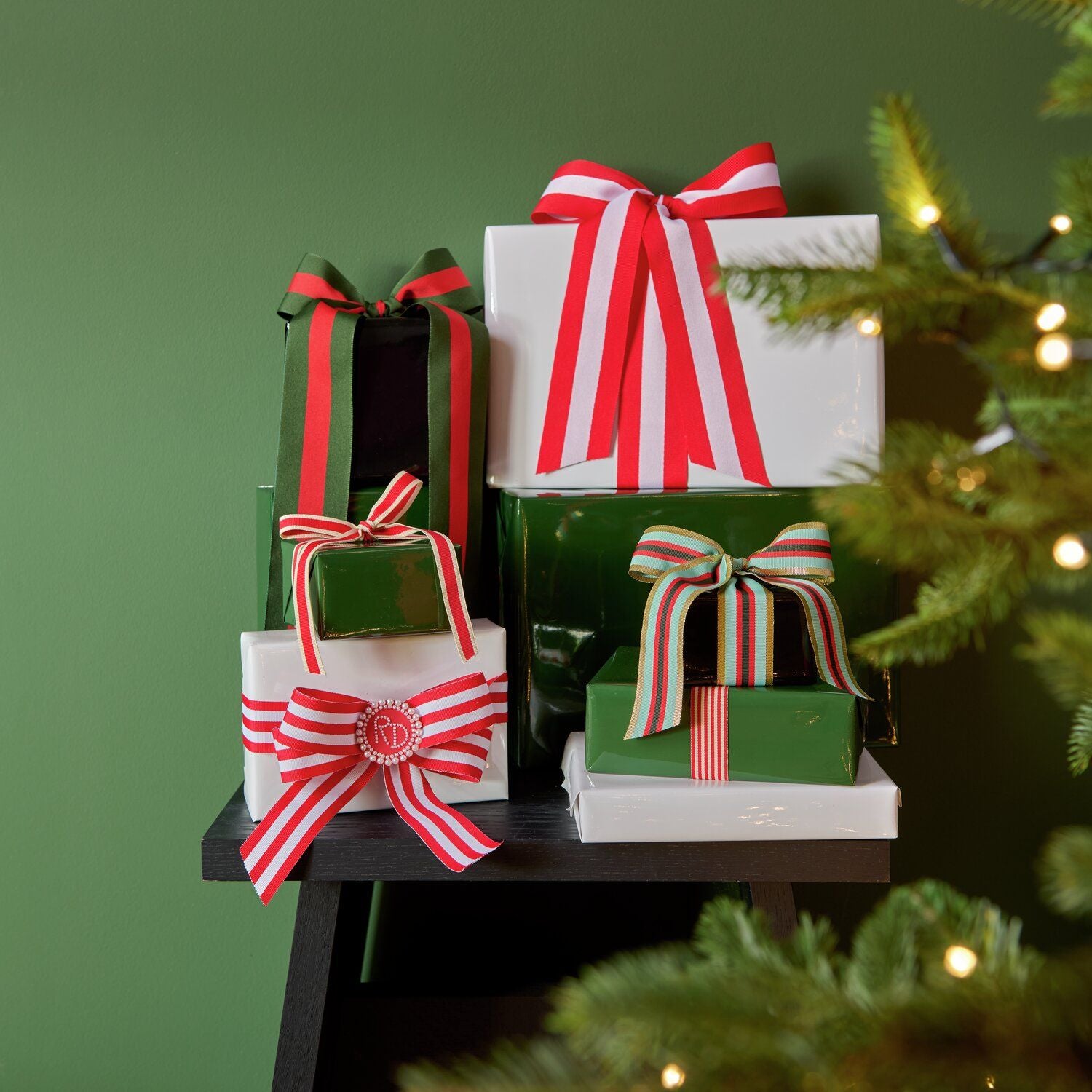 GLOSSY GIFT WRAP | BLACK - OTHERLETTERS