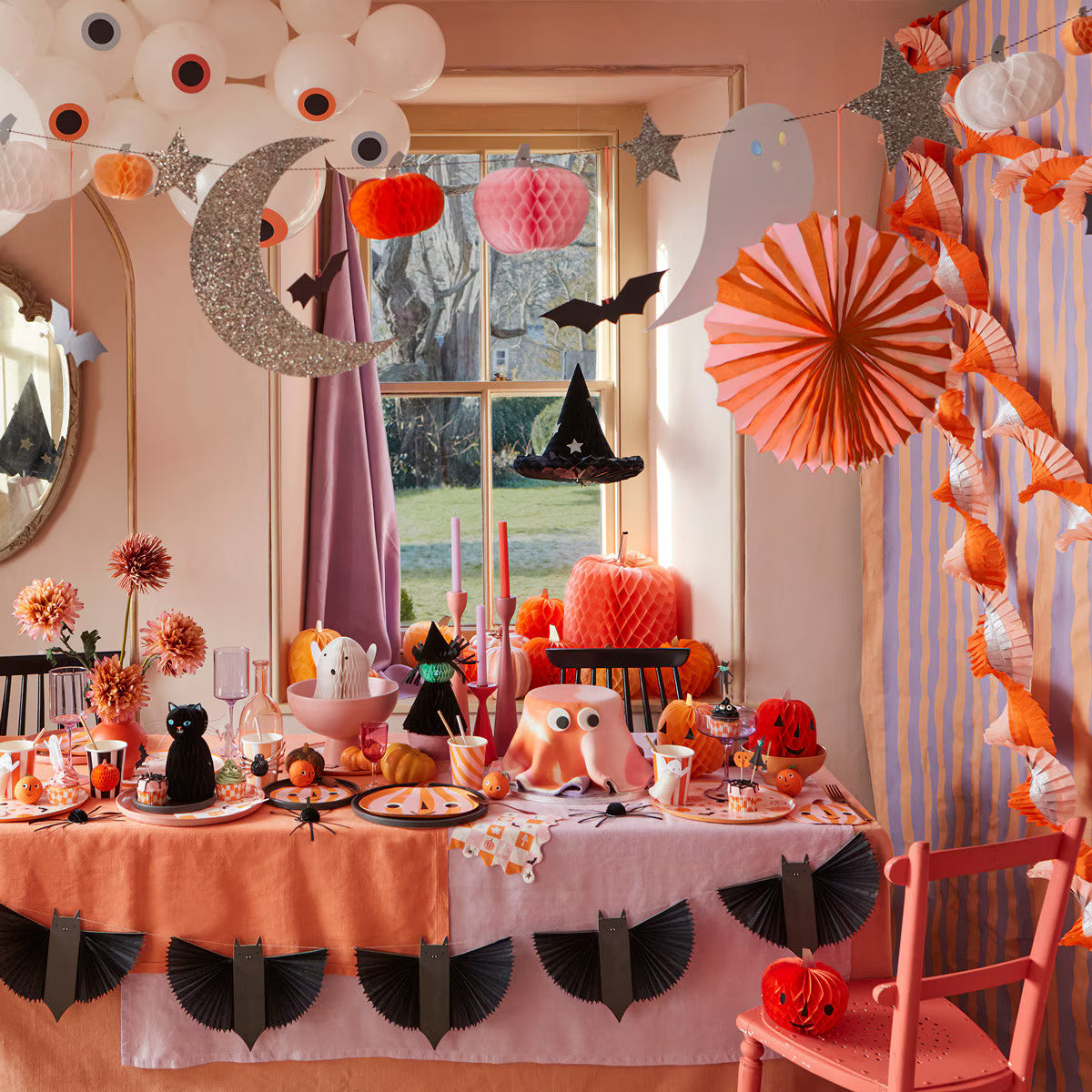 BAT GARLAND