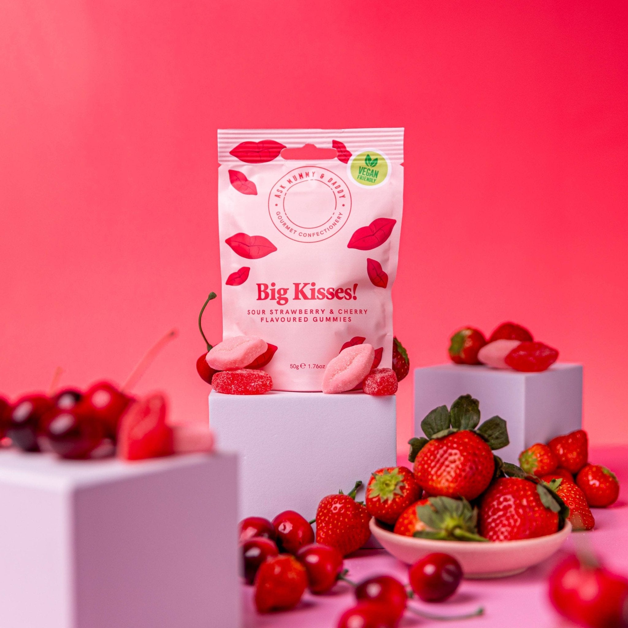 BIG KISSES! POUCH - OTHERLETTERS