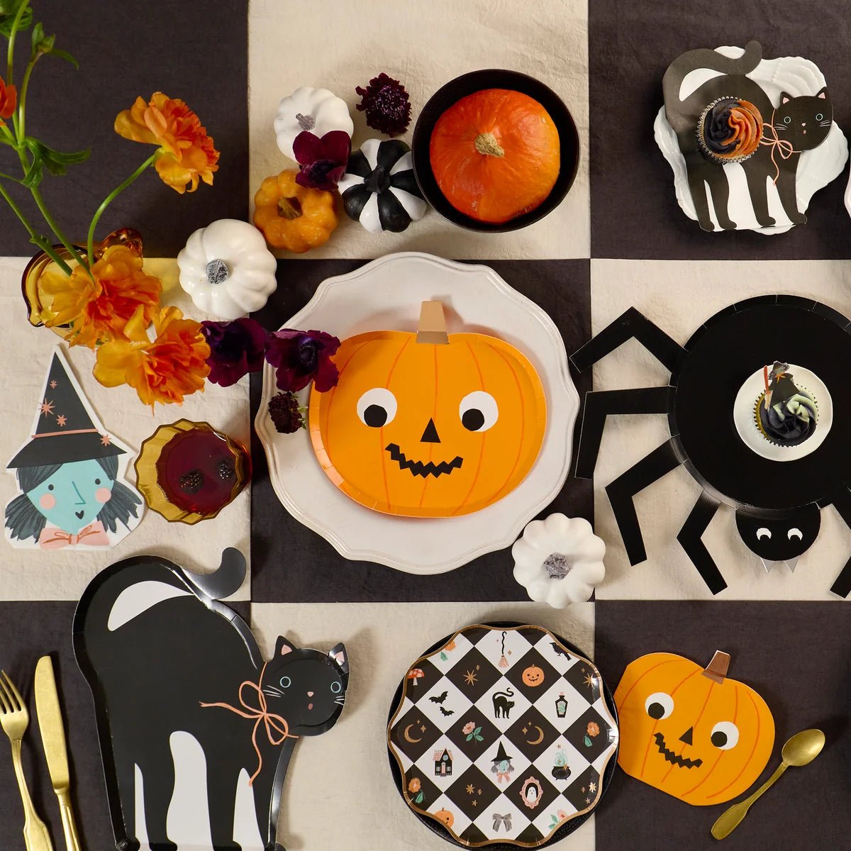 HALLOWEEN CAT SHAPED NAPKINS