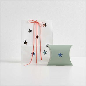 MINI GOLD & SILVER STARS STICKERS ON A ROLL - OTHERLETTERS