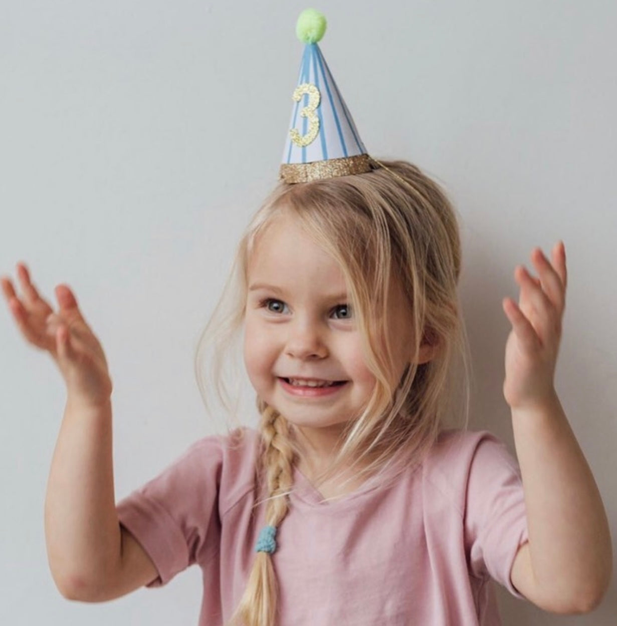 PARTY HATS & CROWNS