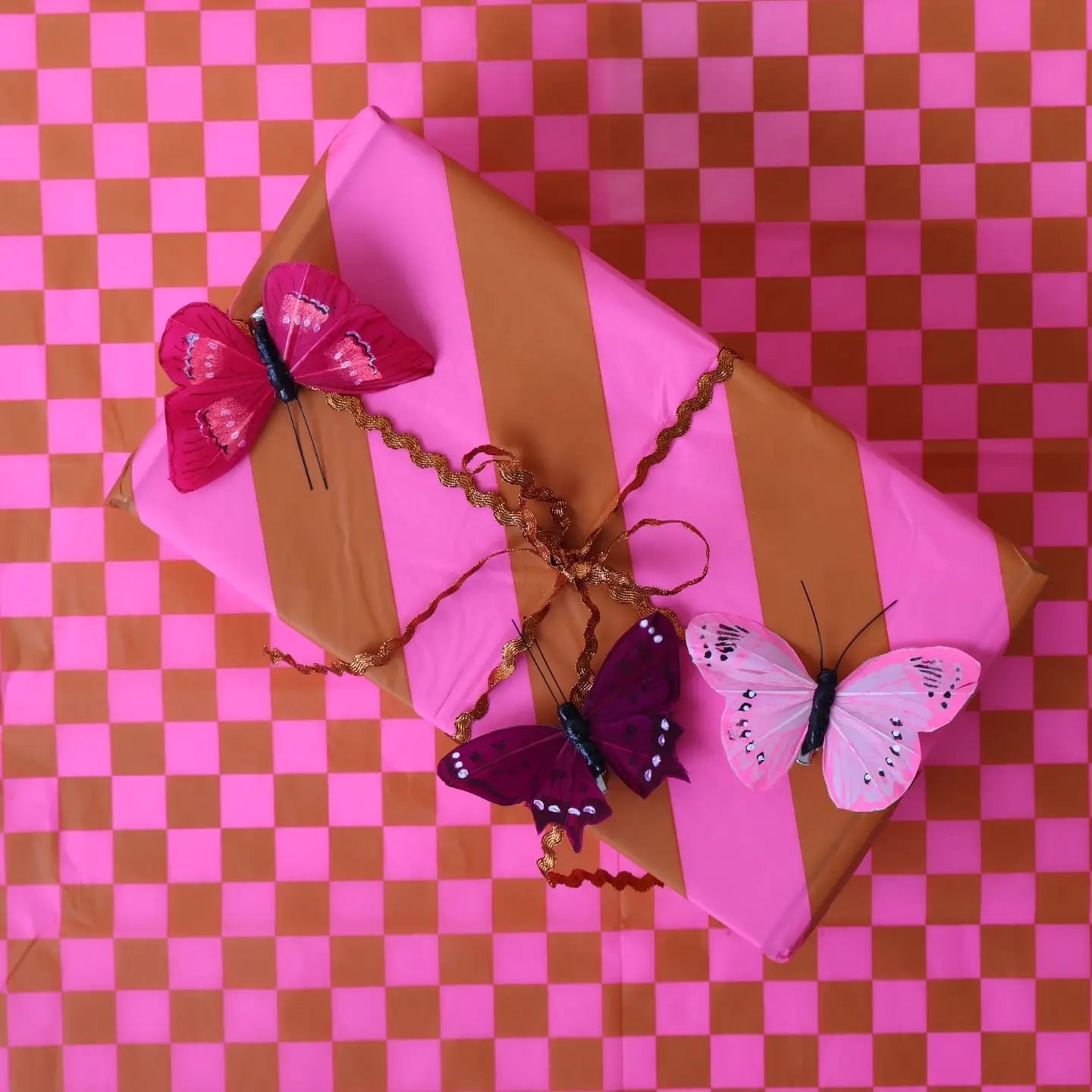 1 x COLOURFUL BUTTERFLY DECORATION | ASSORTED COLOURS - OTHERLETTERS