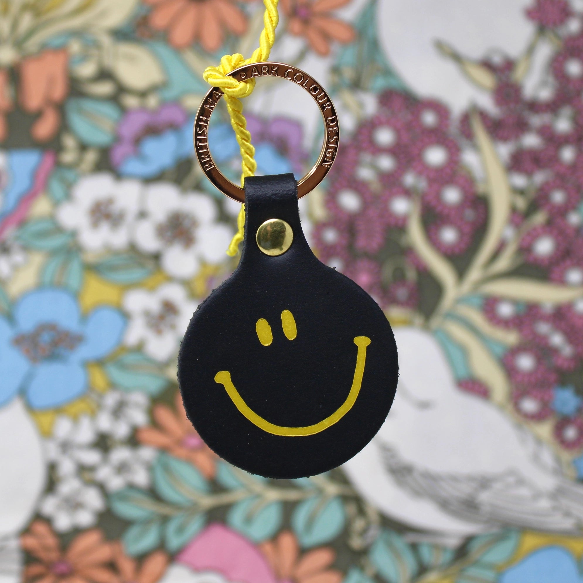 FEELING LUSH SMILIE FACE KEY RING | BLACK & YELLOW