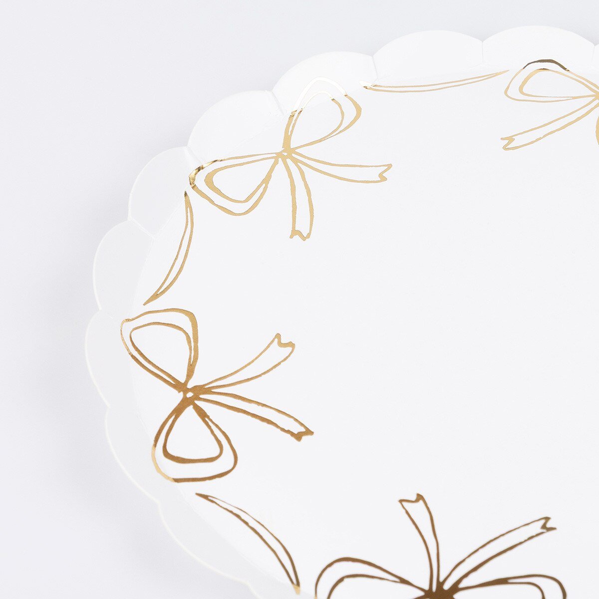 GOLD BOW PAPER PLATES - OTHERLETTERS