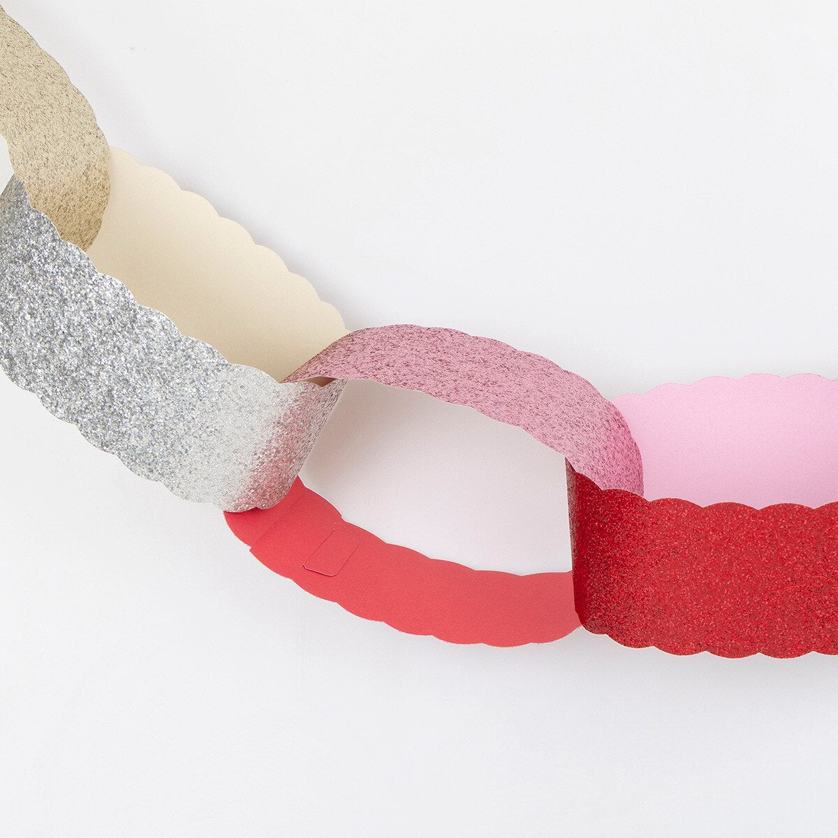 Paper chain set of 24 links in six jewel like colours