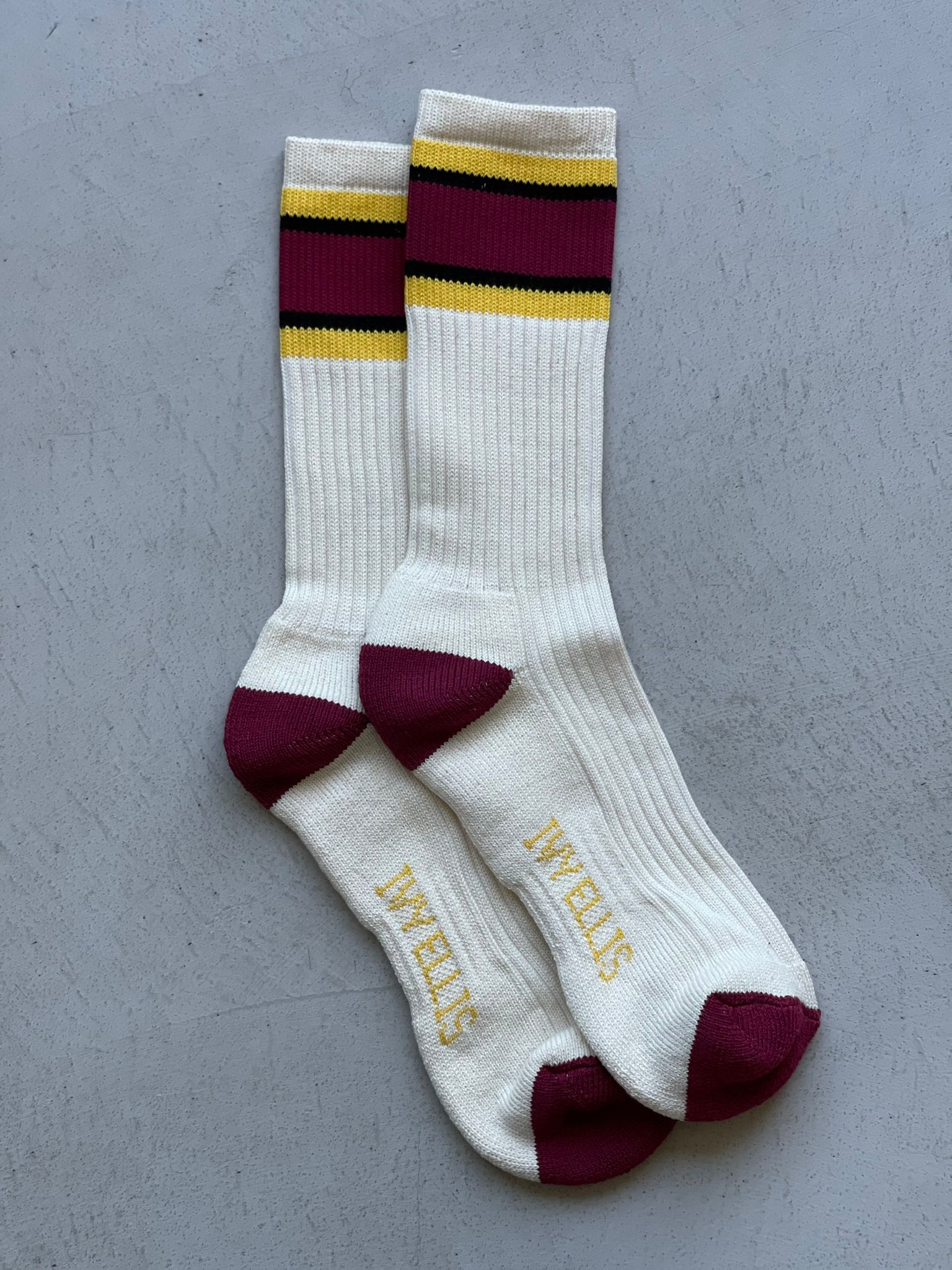 THE CARDINAL VINTAGE SPORT COTTON CREW MENS SOCKS BY IVY ELLIS