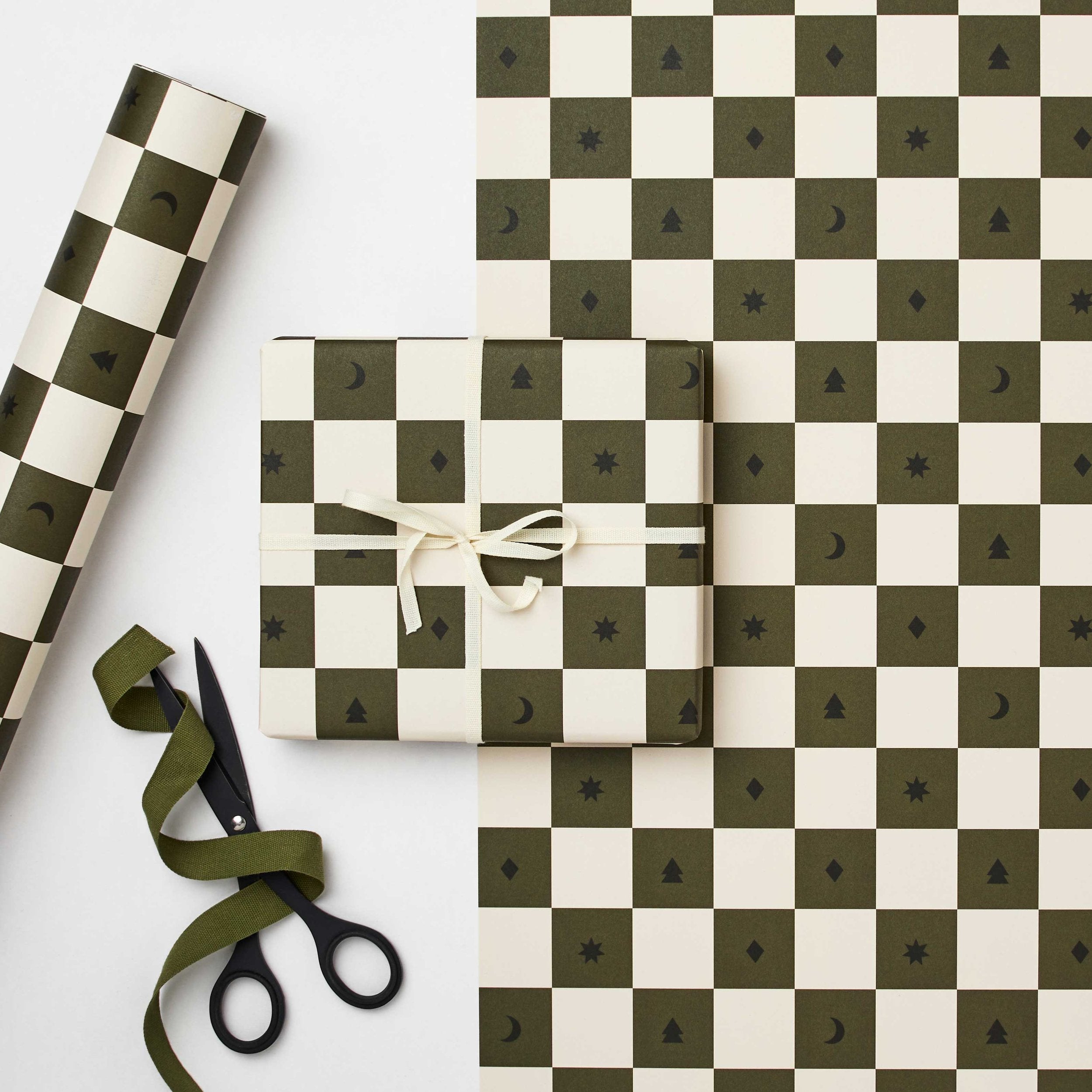 CHECKERBOARD STAR GIFT WRAP | 3 SHEETS ROLLED