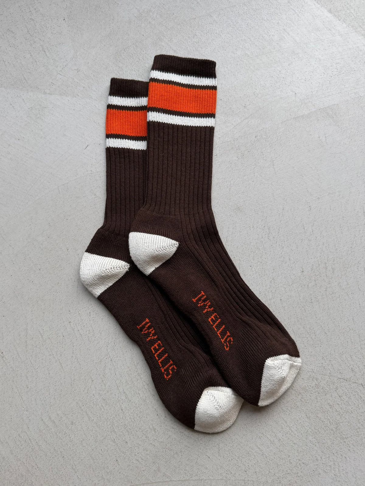 THE OZZIE MENS CREW LENGTH SOCKS