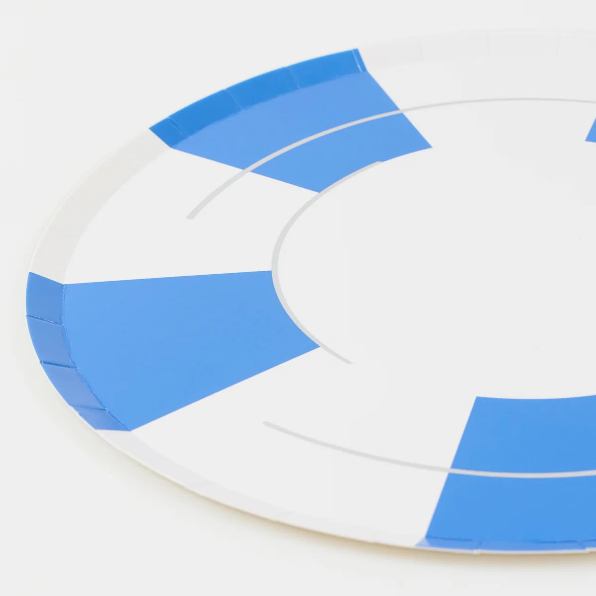 POOL FLOAT PAPER PLATES