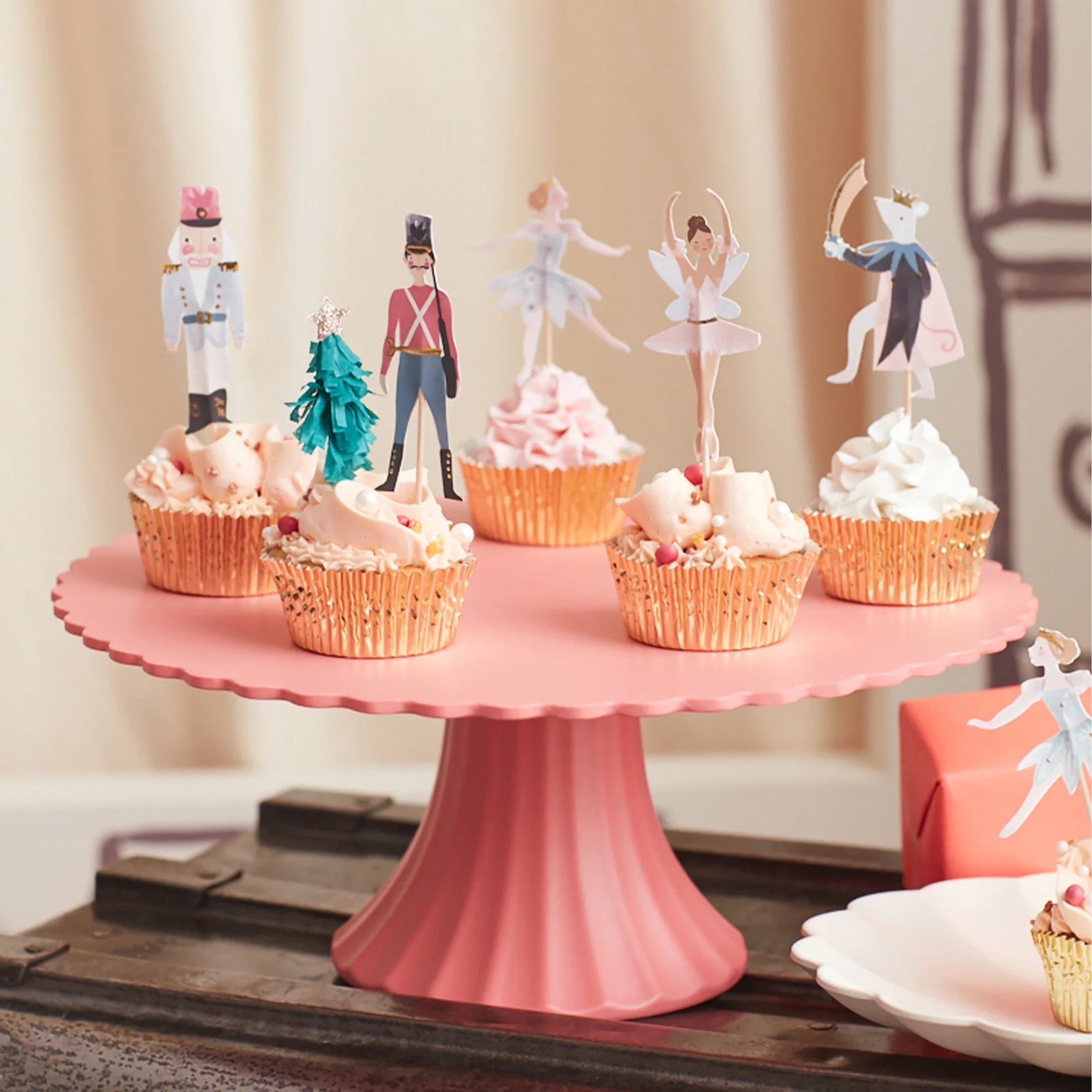 NUTCRACKER CUPCAKE KIT - OTHERLETTERS