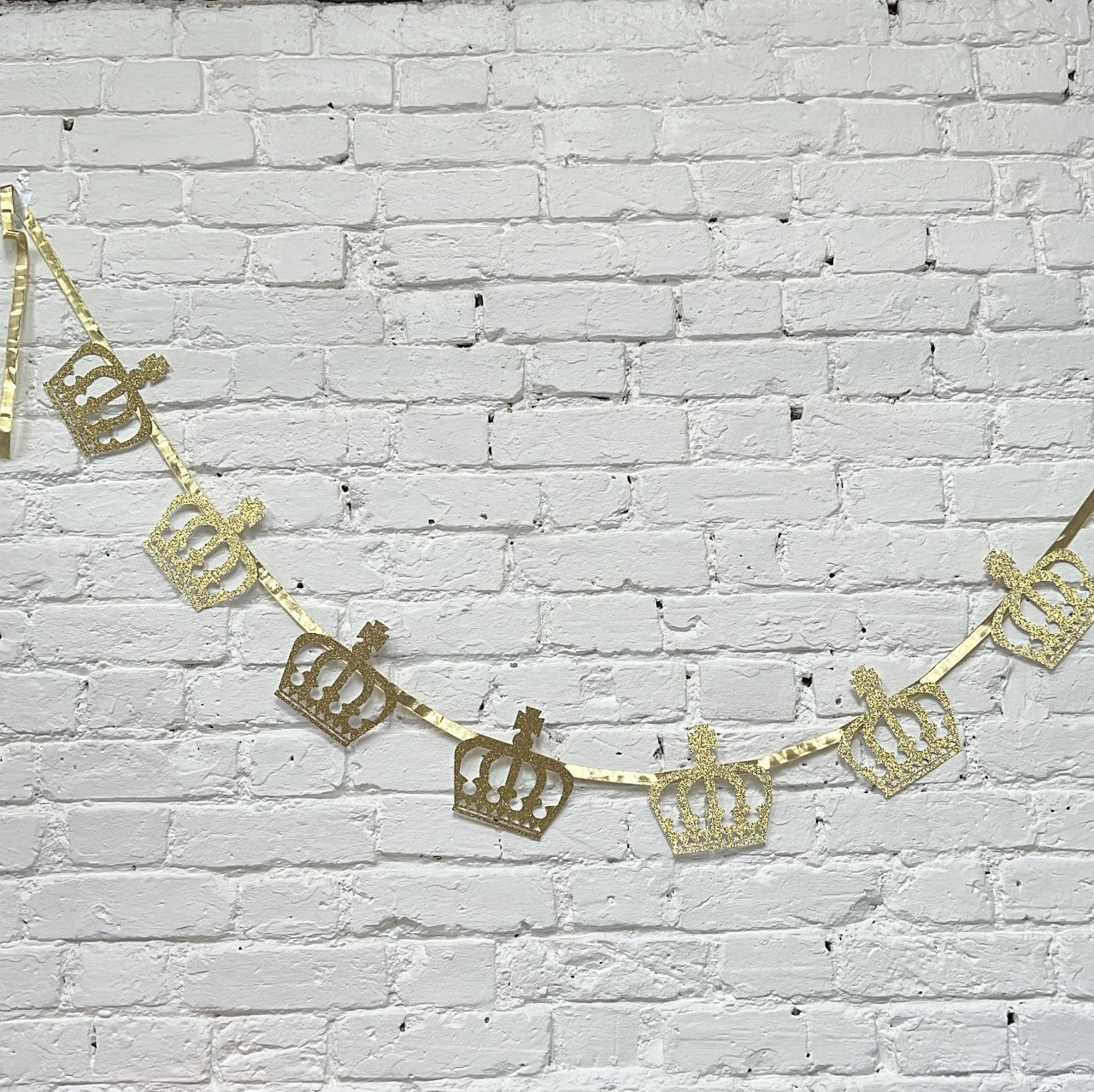 GOLD CORONATION CROWN GARLAND