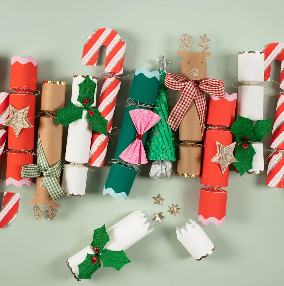 GINGHAM BOW REINDEER CRACKERS