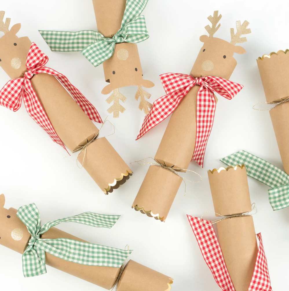 GINGHAM BOW REINDEER CRACKERS